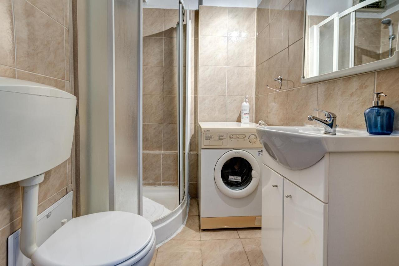 Ultracentral Universitate Apartment Bukares Bagian luar foto